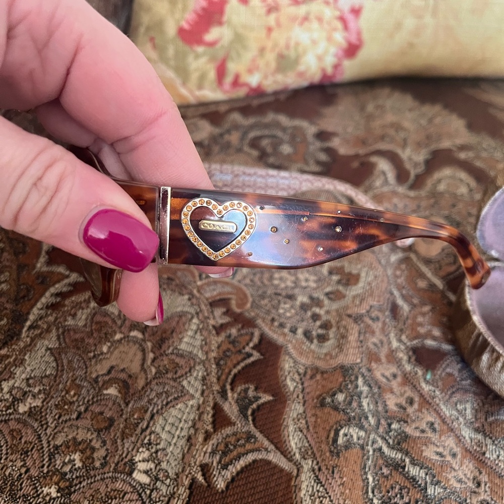 Genuine Coach Woman’s Sunglasses - Picture 3 of 8